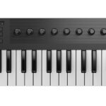 Komplete Kontrol M32 Keyboard