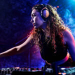 V-MODA Crossfade 3 Wireless Over-Ear Headphones (Bronze Black) - Image 3