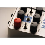 Universal Audio Max Preamp and Dual Compressor Pedal - Image 3